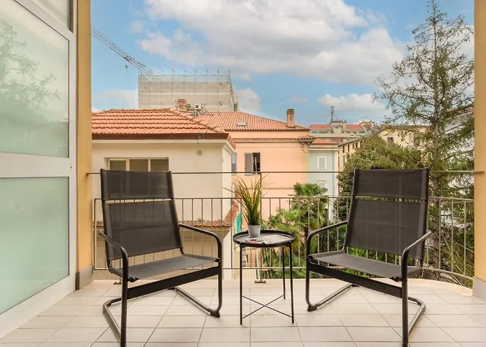 Buscine Centro - Palma Gratuita In Lido Attrezzato